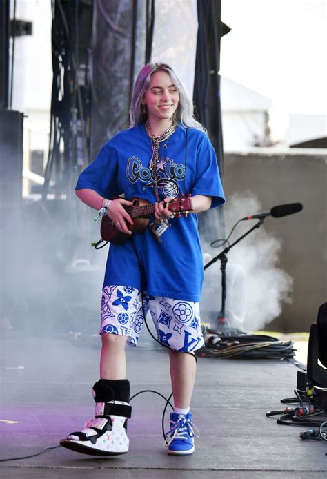 billie eilish concert outfit inspo.